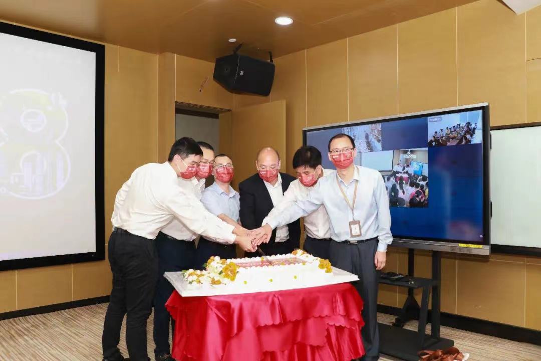 万搏登陆_万搏(中国)28周年庆 | 相逢的意义在于照亮彼此 